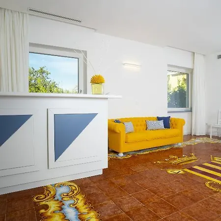 Cettina Boutique 2* Sorrento